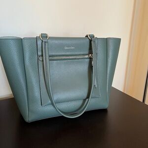 Roomy, vegan leather handbag, nearly new